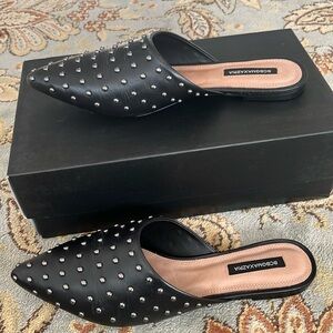 NWT BCBG leather palino slide